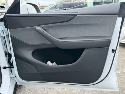 2025 Tesla MODEL Y thumbnail 39