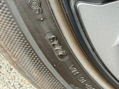 2025 Tesla MODEL Y thumbnail 33