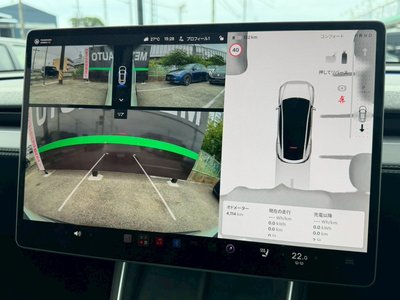 TESLA MODEL Y - 8