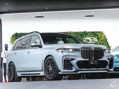 BMW X7 - 7