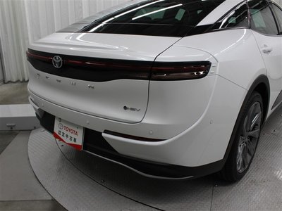 TOYOTA CROWN CROSSOVER - 8