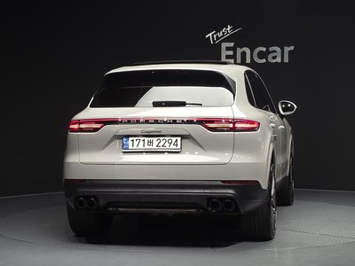 PORSCHE CAYENNE - 4