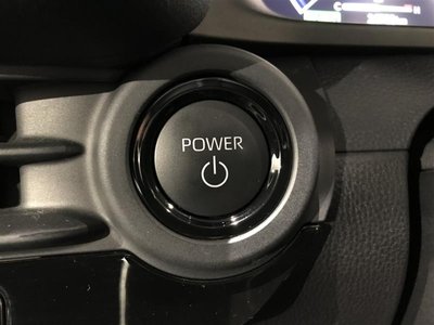 TOYOTA CROWN CROSSOVER - 10