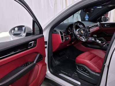 PORSCHE CAYENNE - 10