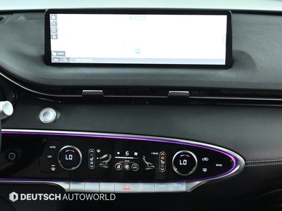 2022 Genesis GV70 — миниатюра 14