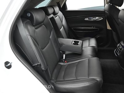 2022 Genesis GV70 — миниатюра 12