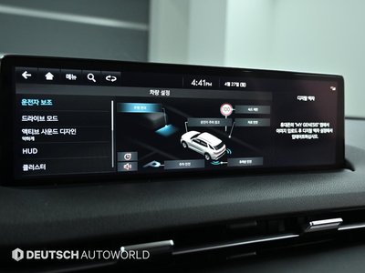 2022 Genesis GV70 — миниатюра 18