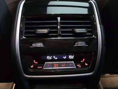 2021 BMW X6 缩略图 18