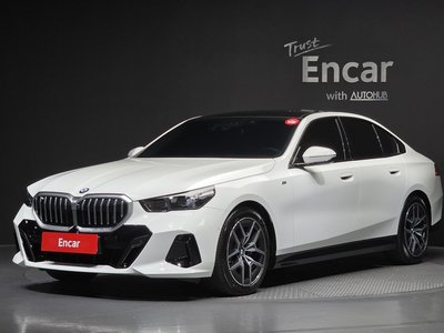 BMW 5 SERIES - 1