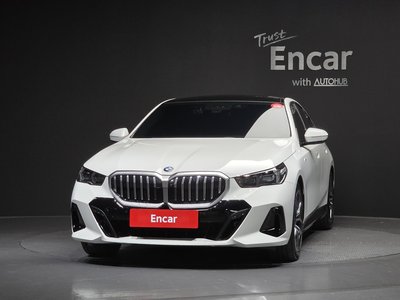 BMW 5 SERIES - 2