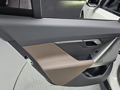 2025 BMW 5 SERIES thumbnail 15