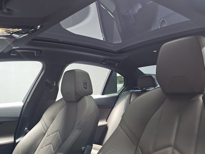 2025 BMW 5 SERIES thumbnail 24