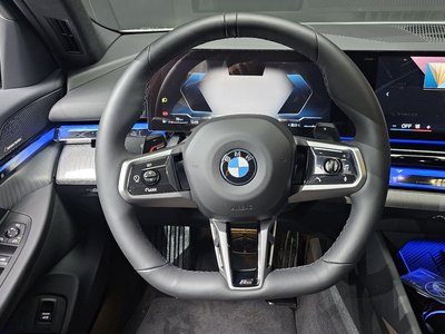 2025 BMW 5 SERIES thumbnail 19