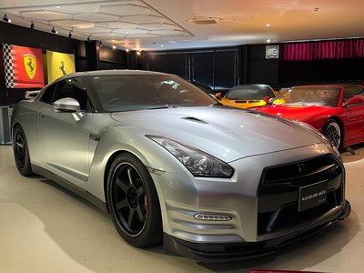 NISSAN GT-R - 3