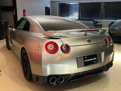 NISSAN GT-R - 4
