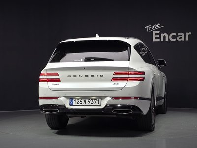 صورة 3 لـ 2023 Genesis GV80