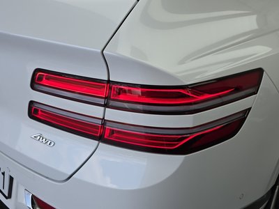 صورة 10 لـ 2023 Genesis GV80