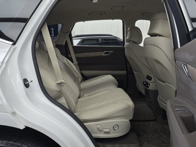 2023 Genesis GV80 — миниатюра 17