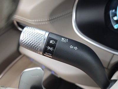 2023 Genesis GV80 — миниатюра 29