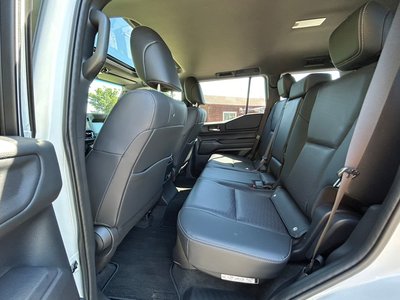 2025 Toyota LAND CRUISER 250 — миниатюра 16
