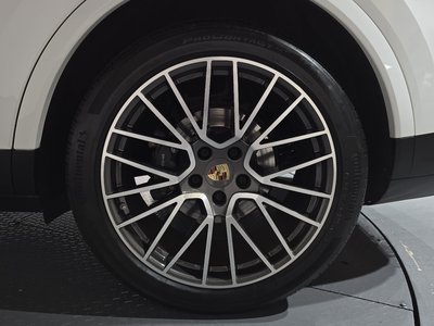 PORSCHE CAYENNE - 8