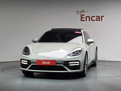 PORSCHE PANAMERA - 2