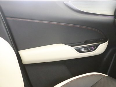 صورة مصغرة 16 لـ 2022 Lexus NX