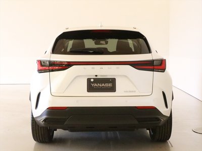 صورة 3 لـ 2022 Lexus NX