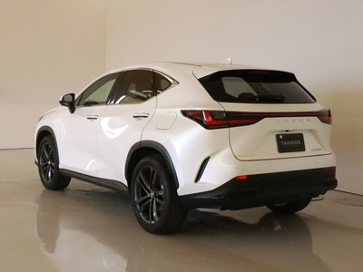 صورة 4 لـ 2022 Lexus NX