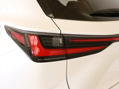 صورة 9 لـ 2022 Lexus NX