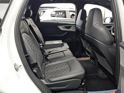 2026 AUDI Q7 — миниатюра 18