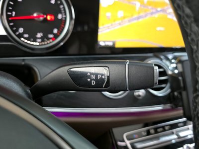 MERCEDES-BENZ E-CLASS - 9