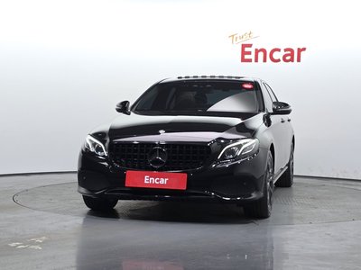 MERCEDES-BENZ E-CLASS - 2