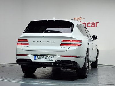 صورة 4 لـ 2022 Genesis GV80