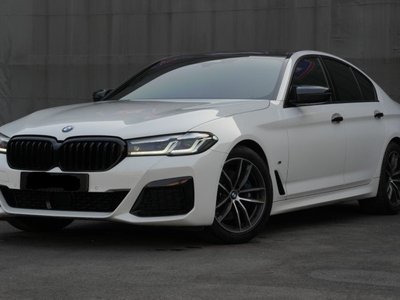 BMW 5 SERIES - 1