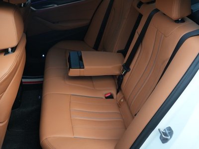 BMW 5 SERIES - 7