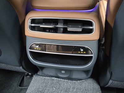 2024 Genesis GV70 — миниатюра 19