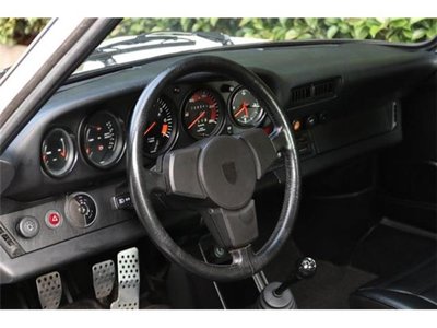 صورة 10 لـ 1982 Porsche 911