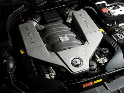 2011 Mercedes-BENZ C-CLASS AMG photo 10
