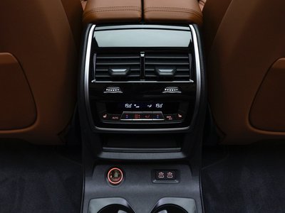 2026 BMW X7 — миниатюра 19