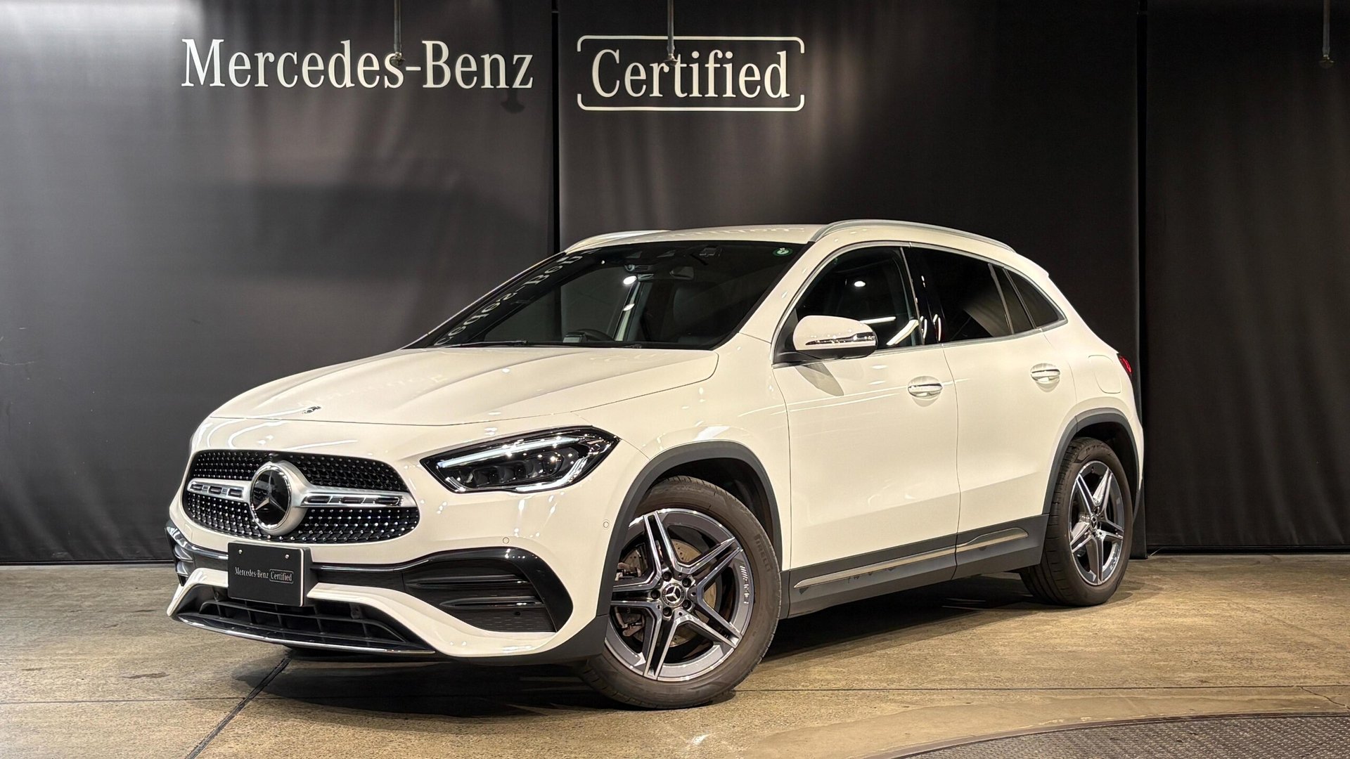 MERCEDES-BENZ GLA - View 1