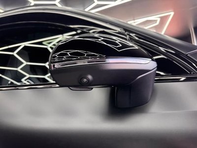 2025 Mercedes-BENZ GLC — миниатюра 39