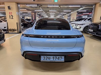 2021 Porsche TAYCAN 照片 6