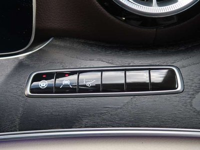 MERCEDES-BENZ E-CLASS - 10