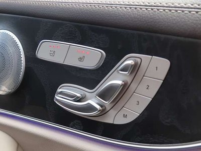 MERCEDES-BENZ E-CLASS - 8