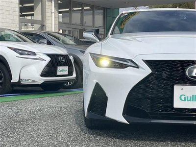 LEXUS IS - 4