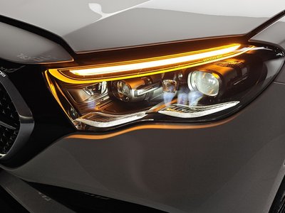 MERCEDES-BENZ E-CLASS - 9