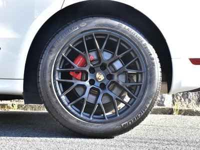 2016 Porsche MACAN 缩略图 16