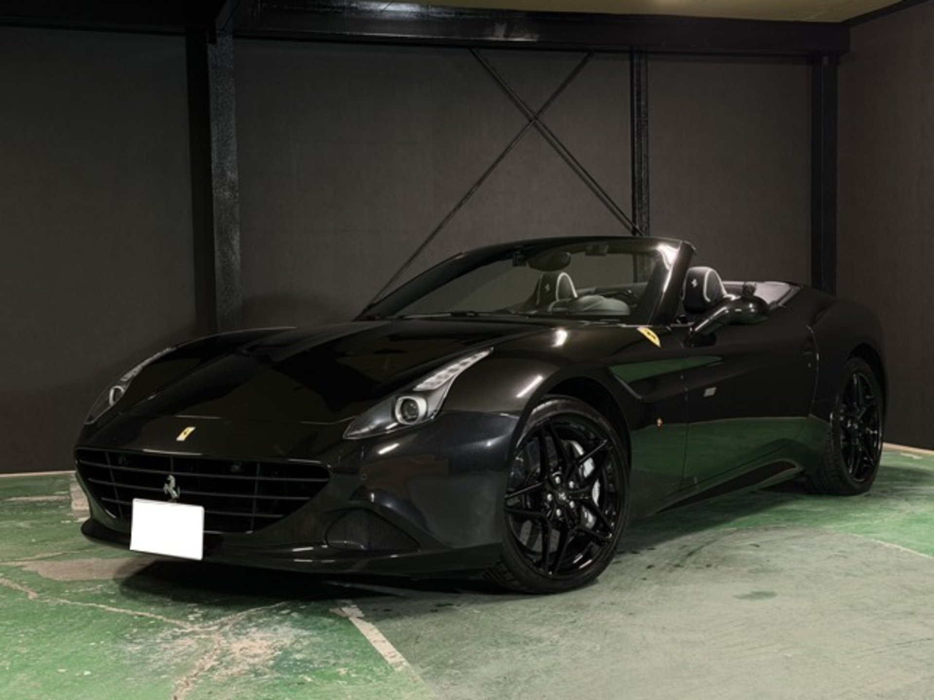FERRARI CALIFORNIA T - View 1
