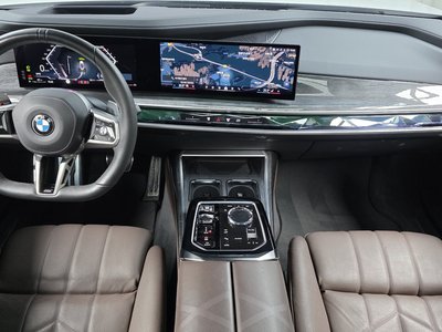 صورة 5 لـ 2023 BMW 7 SERIES